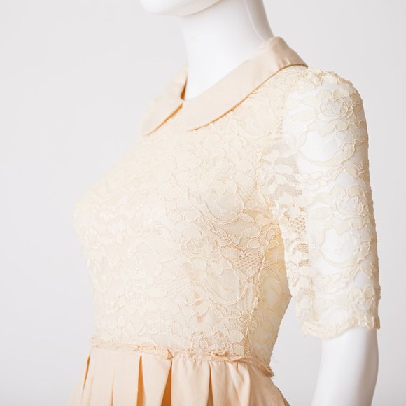 🆕Alice Moon Vintage inspired cream lace - Picture 3 of 7